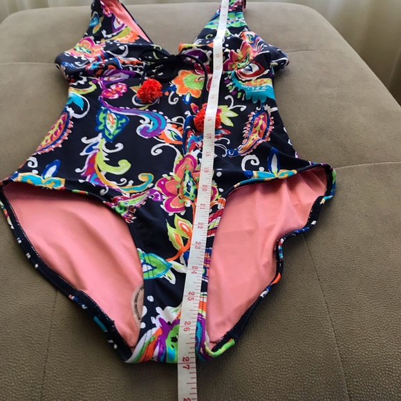 ♻️Reposted New Anne Cole deep plunge paisley pom one piece swimsuit in size 6 - Picture 6 of 13